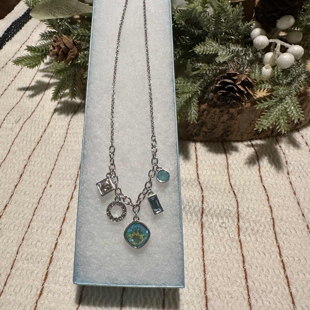 Touchstone Crystal Mood Swing Necklace Sage